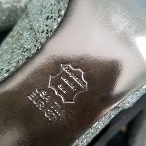 Gold sequined heels (comfortable heigth)